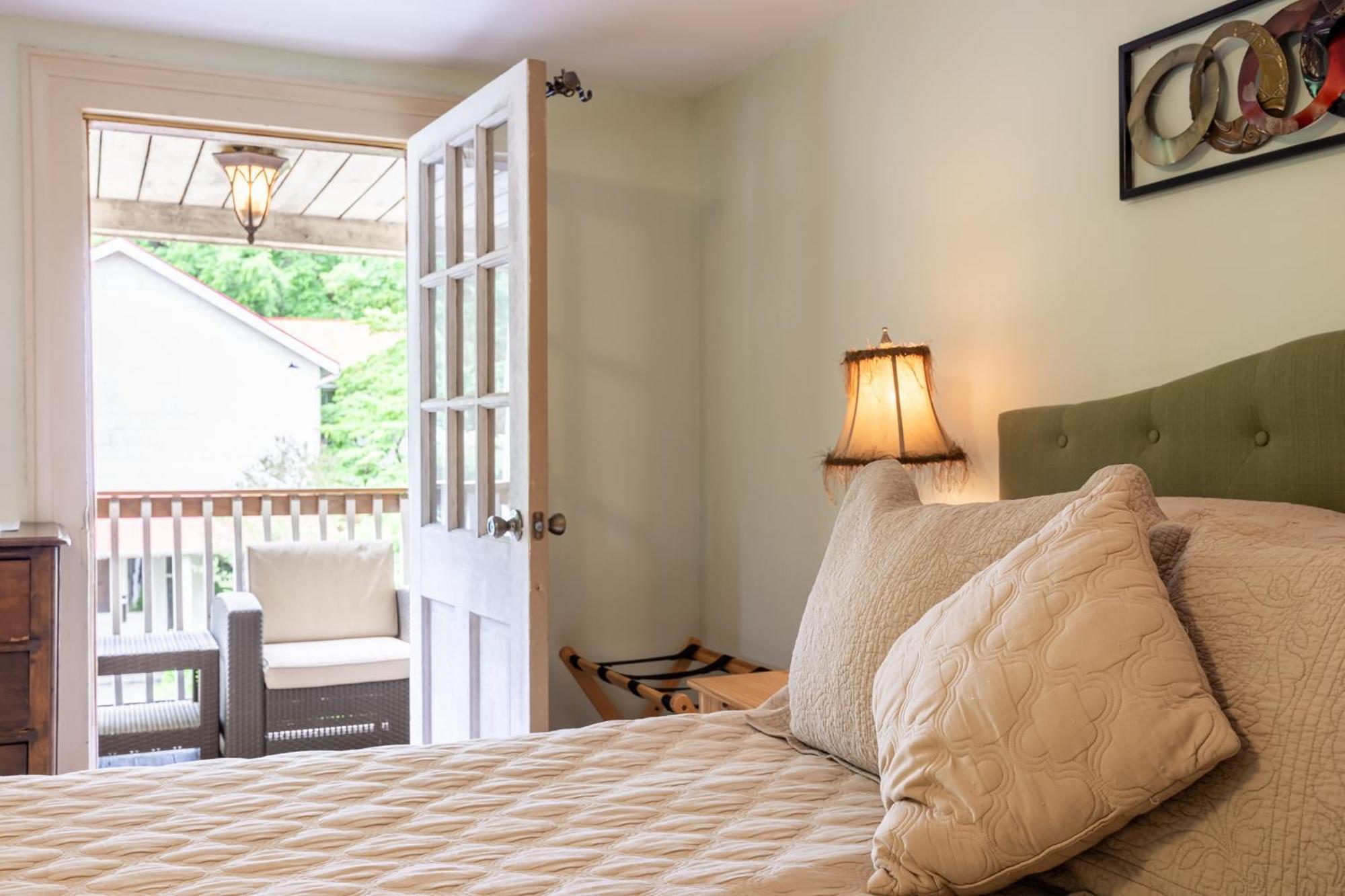Bliss Point Farm And B&B, Llc Earlysville ภายนอก รูปภาพ